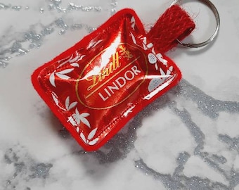 Llavero con envoltorio de chocolate Lindor: dije con cremallera reciclado y hecho a mano