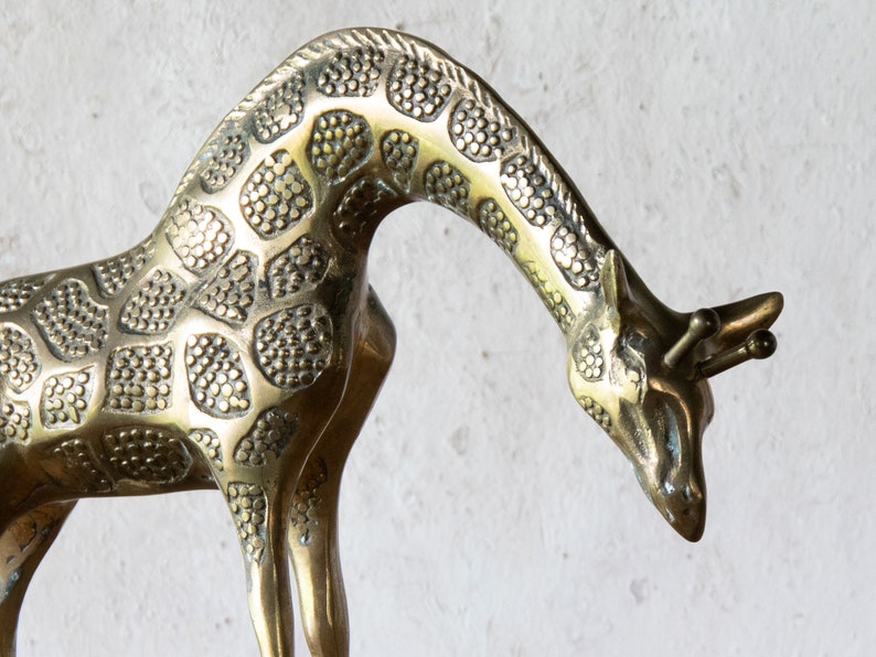 9 Tall Brass Giraffe Figurine, Solid Brass Giraffe Statue, Vintage Giraffe zdjęcie 7