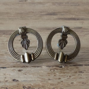 Round Dresser Drawer Pulls, Pair of Vintage Cabinet Pulls, Set of 2 Furniture Pulls image 2