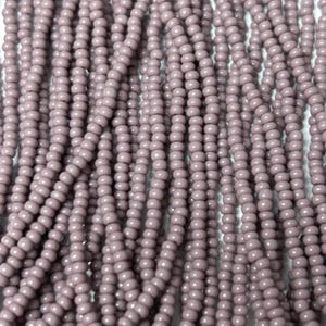 Size 11/0 | Lt Purple | #23020 | Preciosa Czech Glass Seed Beads | 6 String Hank | 2mm Rd Rocaille | DIY Jewelry Making | Loom