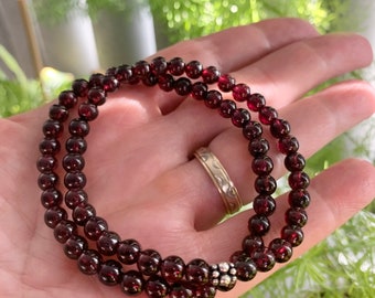 Pulsera de granate rojo auténtico, pulsera de cuentas de granate natural de 5 mm, pulsera de energía elástica apilable