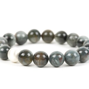 Cat&#39;s Eye Bracelet, Grey Green Gemstone Bracelet, 10mm Chrysoberyl Statement bracelet - Handmade Gemstone Jewelry