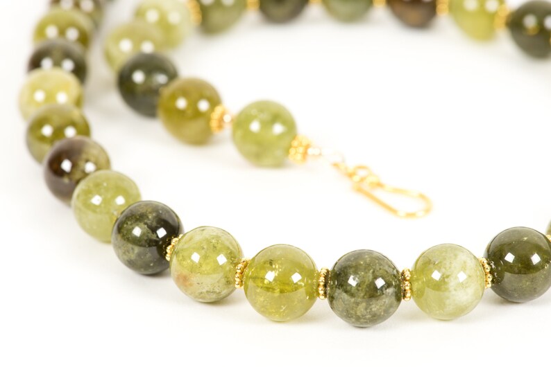 Green Onyx Necklace Natural Green Garnet Gemstone Necklace with Vermil Separators