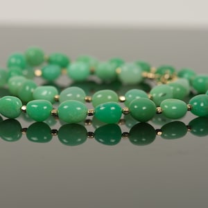 Collier chrysoprase AAA, chrysoprase véritable avec rehauts d&#39;or, collier de pierres précieuses vert ombré