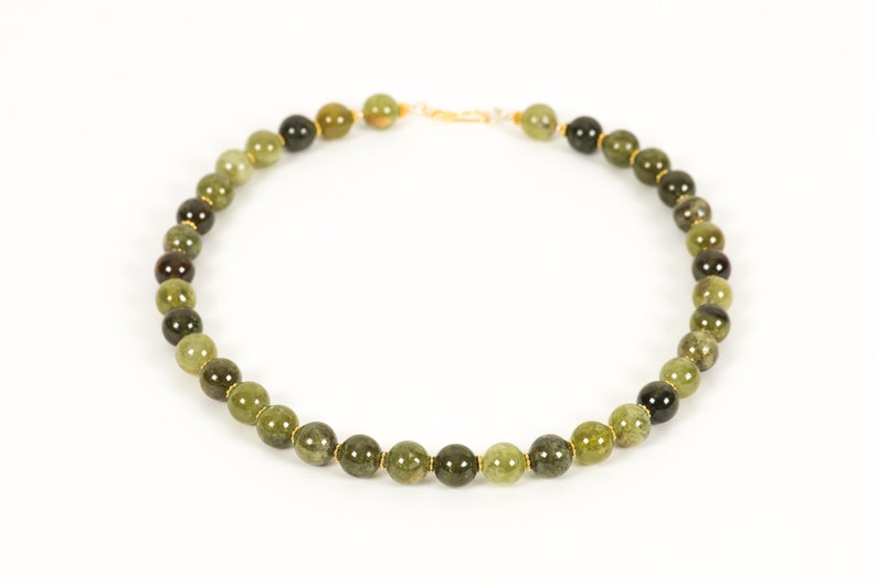 Green Onyx Necklace Natural Green Garnet Gemstone Necklace with Vermil Separators