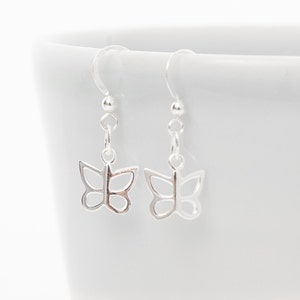Kleine Silber Schmetterling Ohrringe - Sterling Silber Ohrringe - Zarte Schmetterling Ohrringe - Schmetterling Schmuck - Geschenk für sie - UK