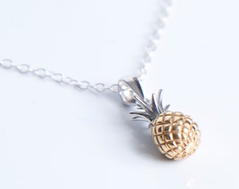 Collar de piña de plata de ley