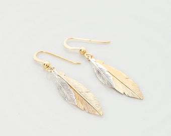 Boucles d'oreilles plumes dorées et argentées - Boucles d'oreilles pendantes plumes - Boucles d'oreilles pendantes bohèmes - Boucles d'oreilles en or - Cadeau de Noël pour femme