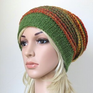 Chapeau au crochet pour femmes dans un style boho coloré, jaune moutarde, bonnet de laine chunky vert olive image 2