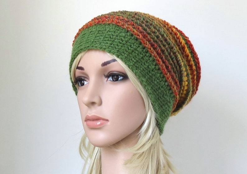 Chapeau au crochet pour femmes dans un style boho coloré, jaune moutarde, bonnet de laine chunky vert olive image 2