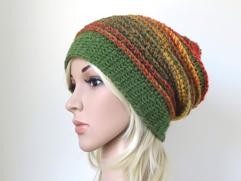 Chapeau au crochet pour femmes dans un style boho coloré, jaune moutarde, bonnet de laine chunky vert olive image 1
