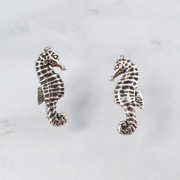 Seahorse Stud Earrings, Silver Seahorse Earrings, Seahorse Jewelry, Ocean Stud Earrings, Ocean Silver Earrings, Hypoallergenic Stud Earrings