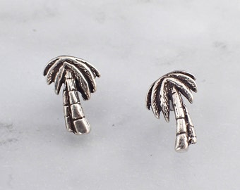 Palmen Ohrstecker, Sterling Silber Palmen Ohrringe, kleine Palmen Ohrringe, Strand Schmuck, Baum Ohrringe, Ozean Ohrringe