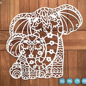 Puede incluir: Recorte de elefante blanco de diseño intrincado con un elefante bebé, con patrones florales y geométricos. La imagen incluye el texto "FoxSister" e iconos de tipo de archivo: SVG, PNG, EPS y PDF.