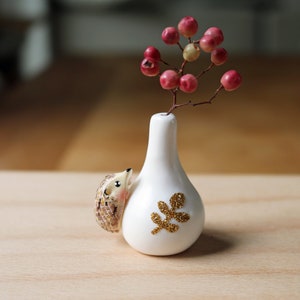 Mini heart and koala vase