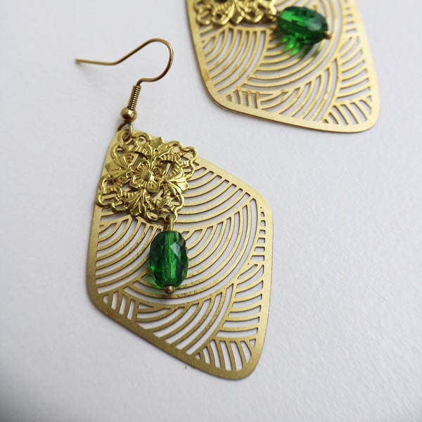 boucles d'oreilles chic en laiton et perle verte