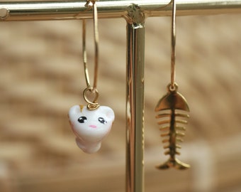 boucles d'oreilles mini créoles chat et arête de poisson