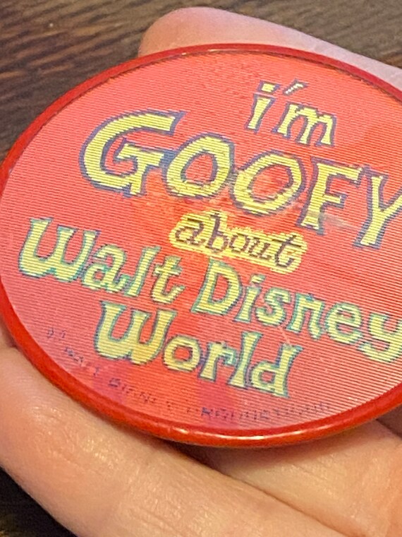 Walt Disney World Vari-Vue Pin Back Button, Goofy… - image 9
