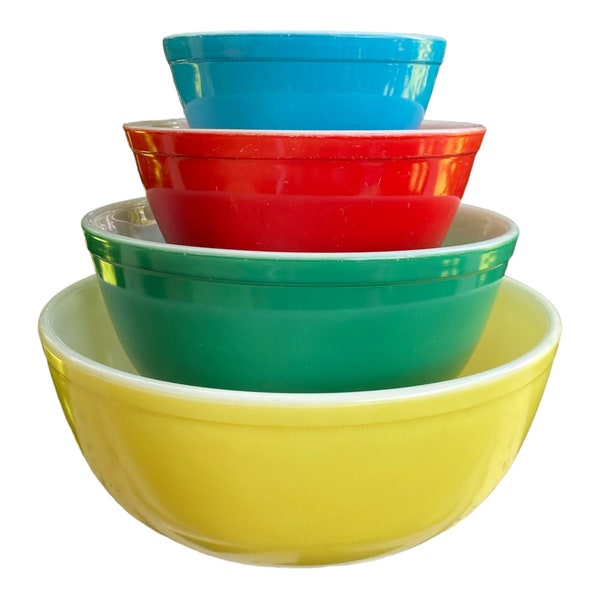 SALE Primary Pyrex Vintage Nesting Bowls, Set of 4, Green, Red, Blue, Yellow, Mixing Bowls