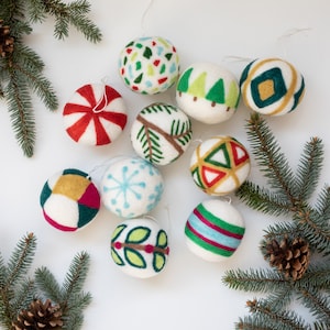 Ornament Party Needle Felting Kit - Christmas Holiday DIY Family Craft Gift - Beginner Friendly with Video Tutorial