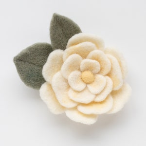 White Rose Mini Needle Felting Kit - Beginner Friendly with video instructions - DIY Craft Gift