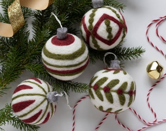 Christmas Ornaments Needle Felting Kit - beginner friendly - includes video instructions - DIY Craft Gift - Holiday decoration