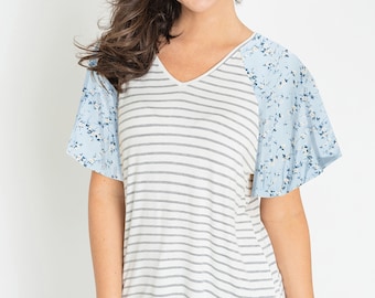 Stripe V-Neck Ditsy Floral Flutter Sleeve Tunic | 2 Colors | S to 3X(Reg, Plus)
