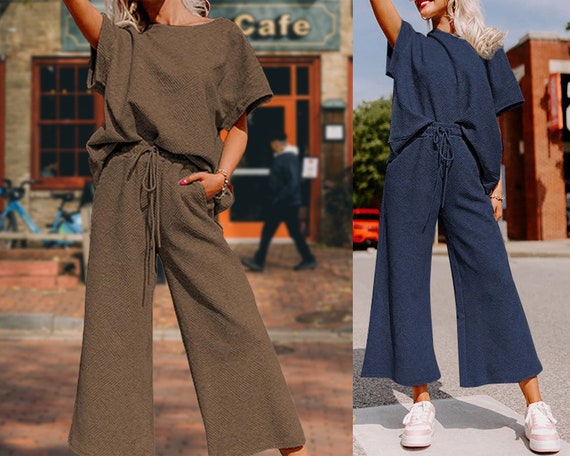 Textured Loose Fit T-shirt and Drawstring Pants Set 