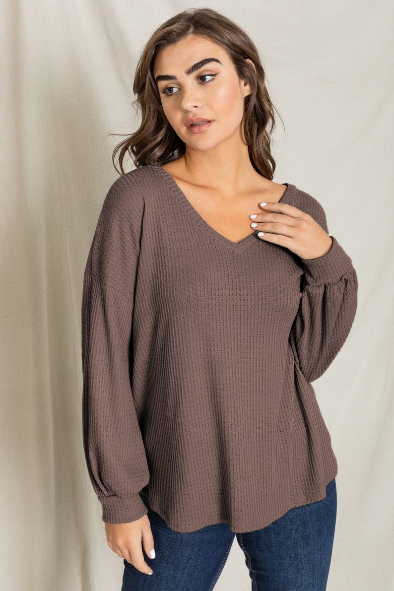 Waffle knit V-Neck Bishop Sleeve Loose Top 6 Colors S to 3X Plus Brown