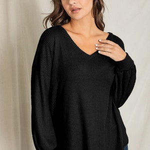 Waffle knit V-Neck Bishop Sleeve Loose Top 6 Colors S to 3X Plus Black