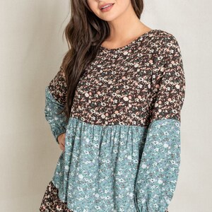 Two Tone Ditsy Floral Ruffled Hem Bishop Sleeve Tunic 2 Colors S to 3X Reg, Plus image 3