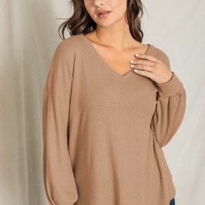 Waffle knit V-Neck Bishop Sleeve Loose Top 6 Colors S to 3X Plus Camel