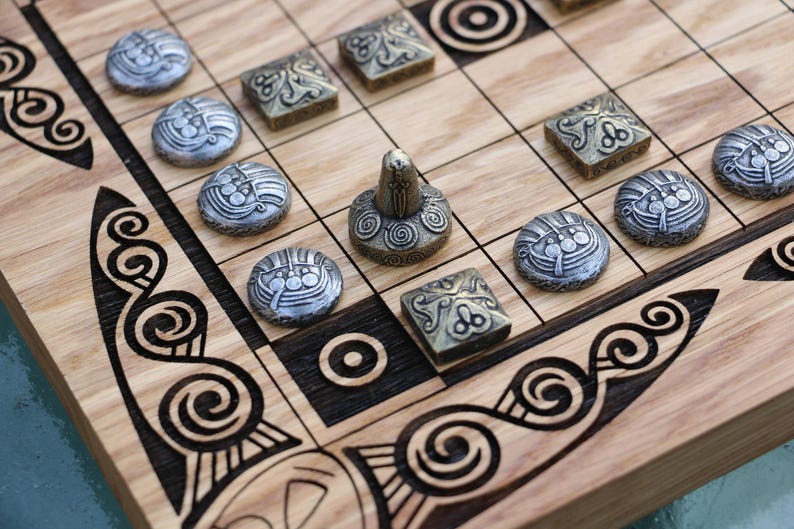 FIDCHELL Ancient Celtic BOARD GAME Brian Boru Chess like Tafl Hnefatafl Mythology Gift Celts Viking Raid Games Strategy image 4