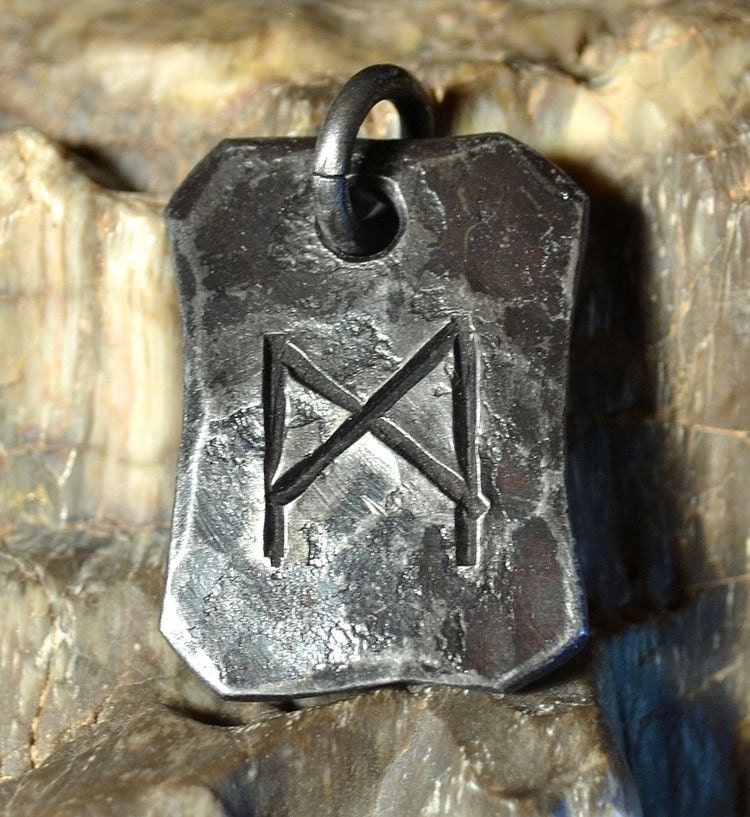 Манназ. Манназ. Маназ руна манназ. Руны манназ. Маназ руна манназ.