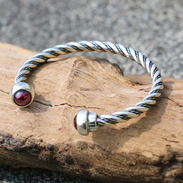 Sterling Silver Alesia Twisted Bracelet - Garnet Almandine