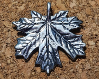 MAPLE LEAF silver PENDANT Canada Canadian Leaves National Symbol