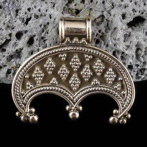 MORAVIA - Bronze Slavic or Viking LUNITSA Lunula Fertility Pendant Museum Replica Copy Norse Pagan Re-enactment Moon Crescent Medieval Women