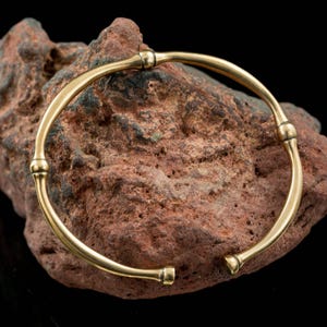 Anillo celta de bronce - Réplica de la Edad del Hierro