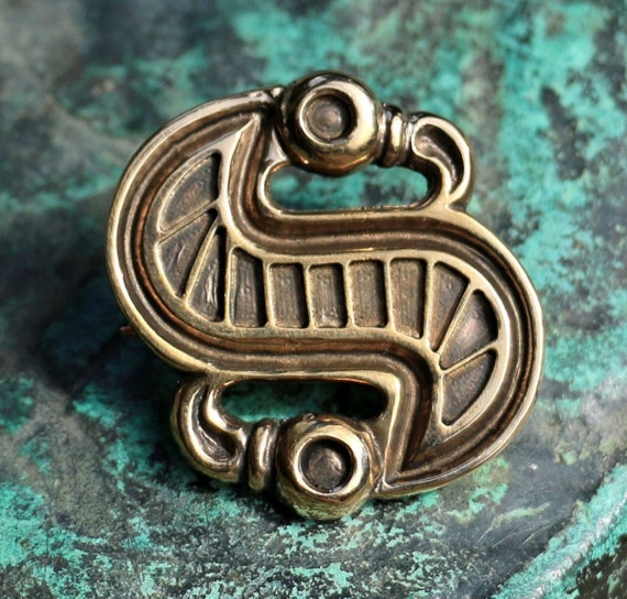 Langobardic S shaped Brooch Bronze Replica Dark Age Medieval Lombard Langobard Anglo Saxon Anglo Saxon Museum Copy Lost Wax Casting Pin Sca