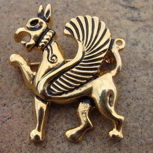 Medieval GRIFFIN Brooch Pin Bronze Colour Griffon Gryphon Legendary Mythical Creature Lion Body Eagle Wings Winged Costume Accessory