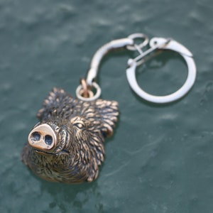 WILD BOAR - Boar, massive boar&#39;s head bronze, key ring
