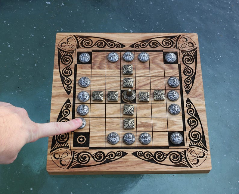 FIDCHELL Ancient Celtic BOARD GAME Brian Boru Chess like Tafl Hnefatafl Mythology Gift Celts Viking Raid Games Strategy image 6