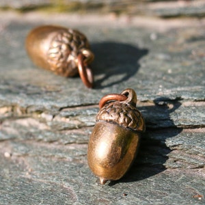 ACORN ブロンズペンダントネックレス オークの木の葉 葉っぱ 異教徒 ケルト ドルイド ドルイド ジュエリー ジュエリー チャーム お守り タリスマン 自然 木 森