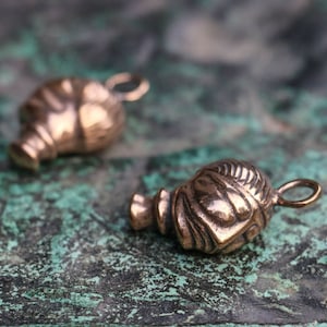 CELTIC HEAD Bronze Pendant La Tene Culture Museum Copy Replica Iron Age Celts Pagan King Druid Hero Charm Necklace Jewel Jewellery Jewelry