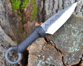 Hand-Forged Celtic Knife - Faolan