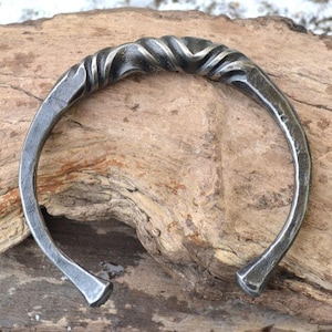 Hand FORGED IRON BRACELET Wrought Iron Steel Black Jewelry Jewellery Fantasy Larp Goth Gothic Metal Fashion Twisted Bangle Cuff Wristband