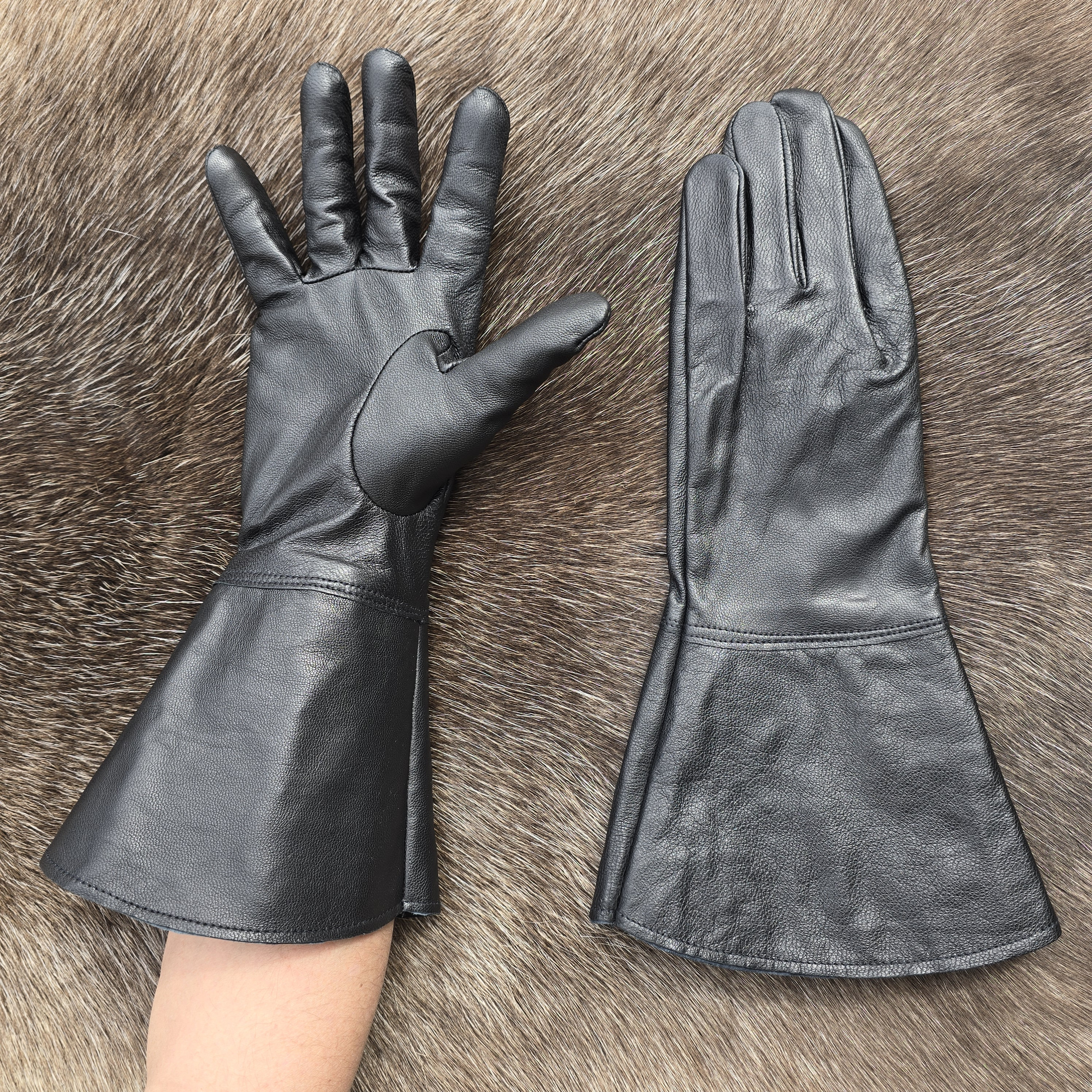 Hugger Glove Leather Gauntlet Motorcycle Gloves Infinity Gauntlet