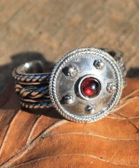 Sterling Silver Roman Ring - Antica Roma, Garnet