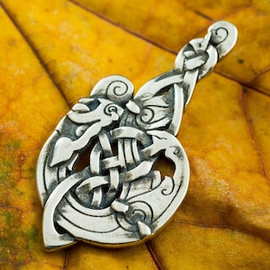 Sterling Silver Celtic Wolf Pendant - Mac Tíre