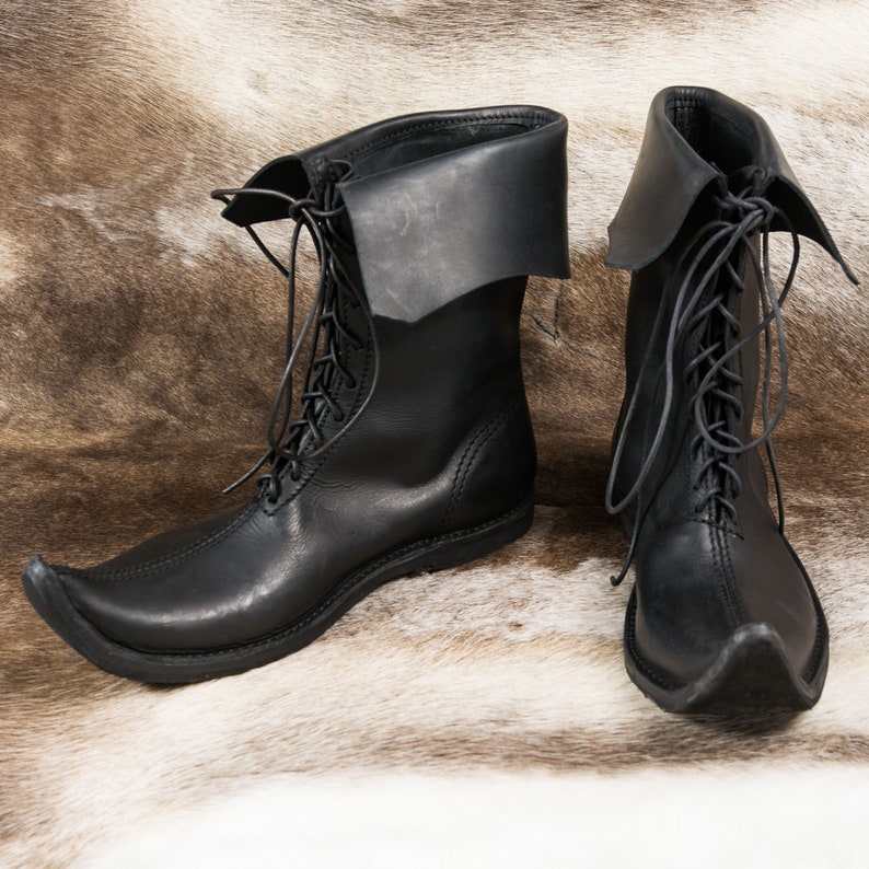 medieval shoes medieval shoes